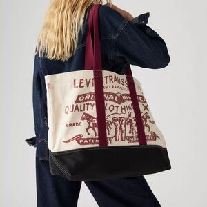 Levi’s Canvas Two Horse Logo Extra Large Tote